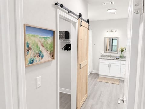 The Salty Dog•4 Miles to Beach•Sleeps 10