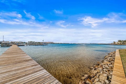 Waterfront Paradise•2.5 Miles from Beach•Boat Slip