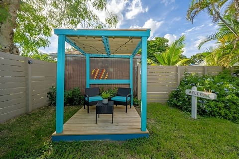 Luna Beach House|Near Beach|Beautiful Yard