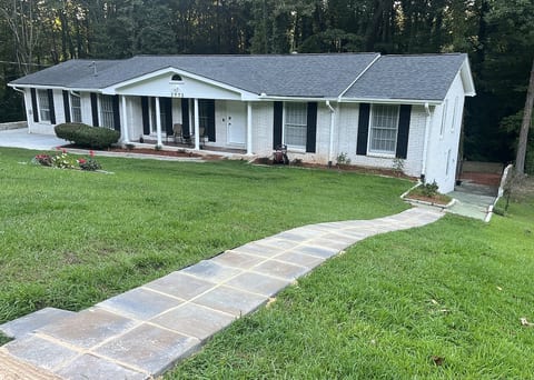 Luxe 5BR ATL HQ: Hot Tub + 15m to Airport & DT