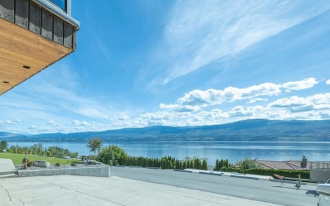 Sunnyside Oasis-Panoramic Lakeview,4BR,20x40 Pool