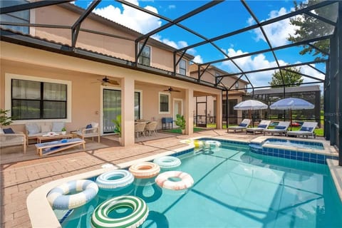 Disney Dream Stay |ChampionsGate Resort&Water Park image 3
