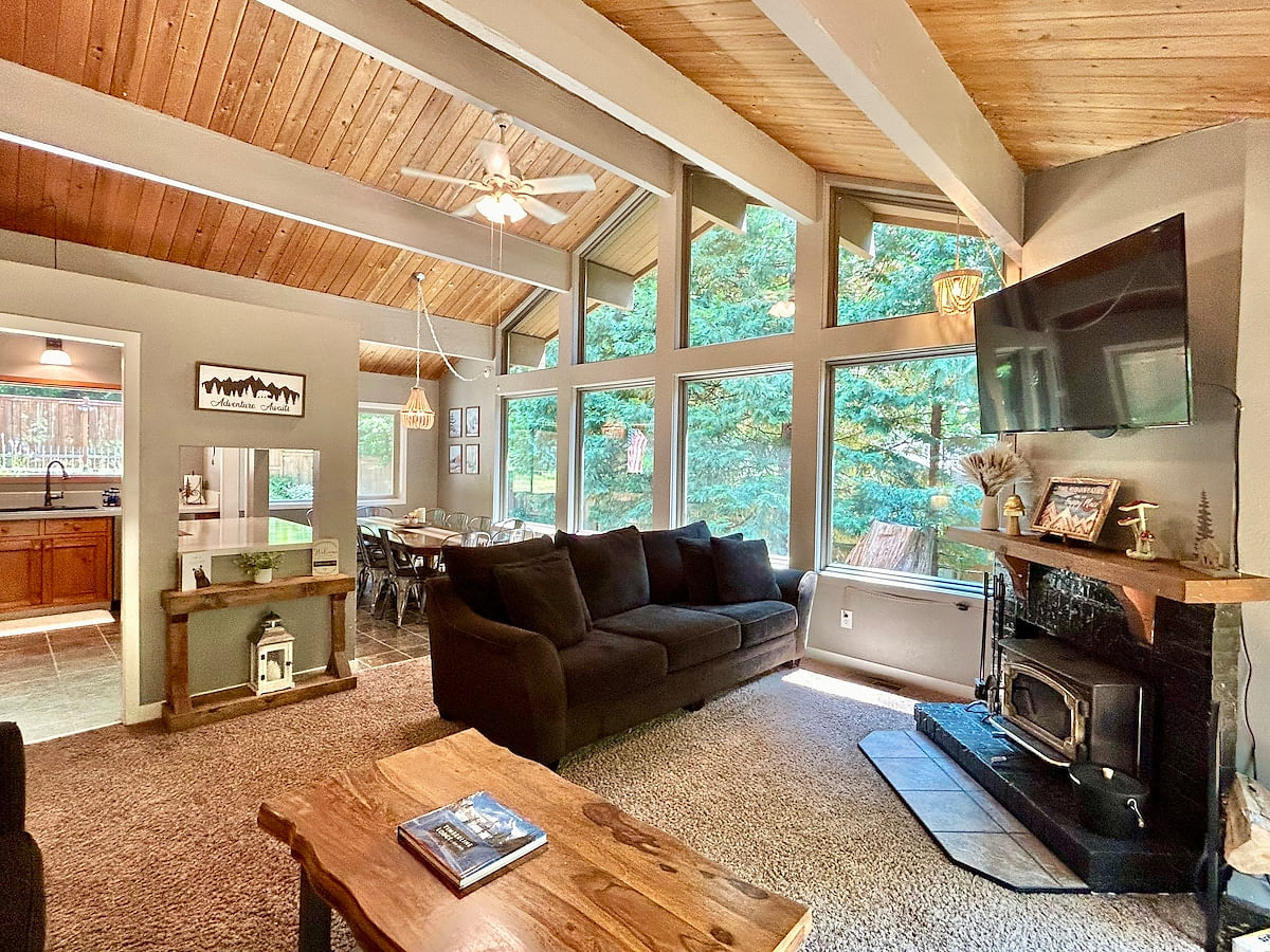 Spacious Mountain Cabin