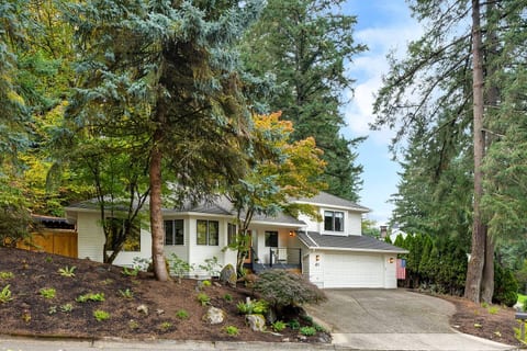 Charming Lake Oswego Retreat | Spacious & Serene