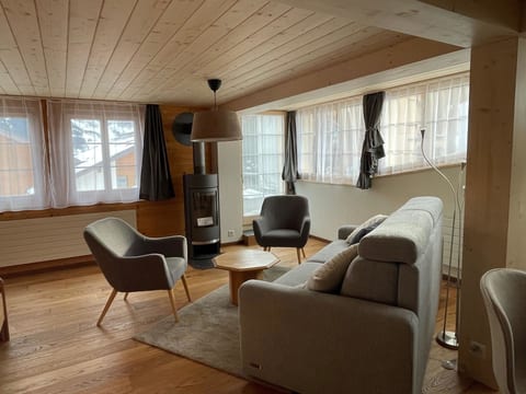 Grabemattli Appartement/Fewo, Dusche, WC, 1 Schlafraum 2.5-Zimmerwohnung