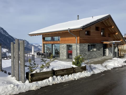 Chalet Lärche Appartement/Fewo, Dusche und Bad, WC, 2 Schlafräume