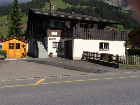 Bärgrose Appartement/Fewo, Bad, WC, 3 Schlafräume 4-Zimmerwohnung