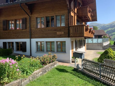Alpenglühn Appartement/Fewo, Bad, WC, 3 Schlafräume