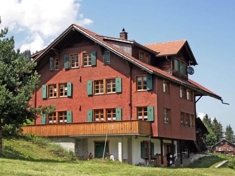 Alpenveilchen 1 Appartement/Fewo, Bad, WC, 2 Schlafräume 3.5-Zimmerwohnung