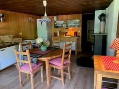 Chalet Rüteli Appartement/Fewo, Dusche, WC, 1 Schlafraum 2-Zimmerwohnung