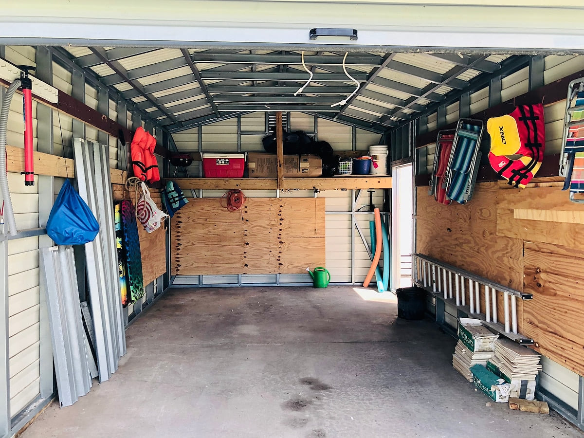 Many items you need like lifejackets, boogie boards, beach chairs, portable grill, cooler, pool and beach toys/supplies etc, kayaks are in here...bikes etc...