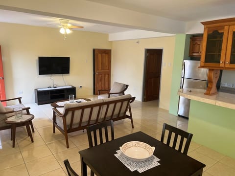 Cozy and Spacious Apartment in Lambeau, Tobago image 2