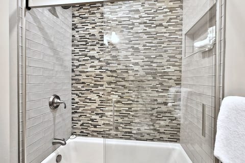 Killington Center Studio 523 | Two Queen Beds