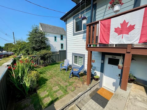 Relax in a fully fenced private garden—perfect for you and your pet.