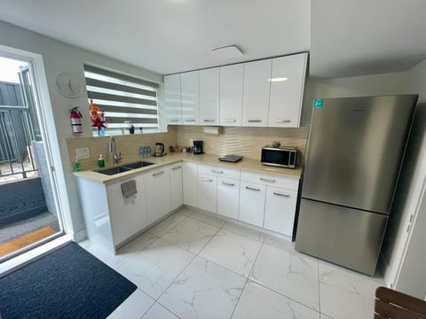Modern Kitchen for Budget Stays