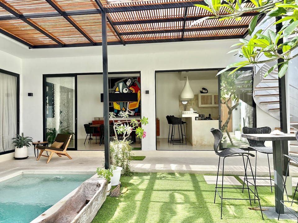 Luxury Villa between Canggu and Seminyak with Rooftop image 1