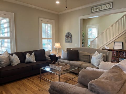 Welcome to
La Maison Rose!
Carlton Landing, Okla image 2