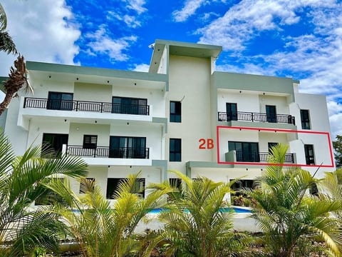 Modern Elegance Brand New 1BR Beachside Retreat 2B