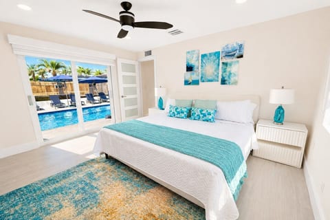 Private Gem - Pool, Game Room, Lounge • Sleeps 14 image 5