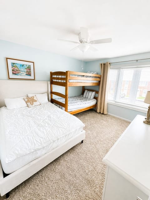 Oceanfront | Family Friend Retreat | Pool | Linens image 5