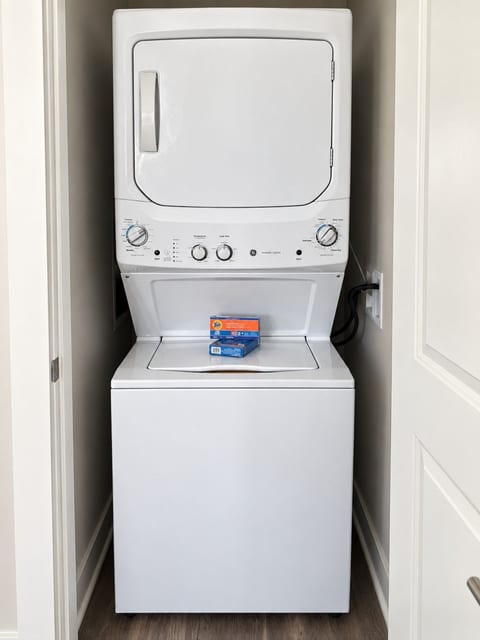 Unit 9, Dog Friendly, 1 Bedroom, King Bed