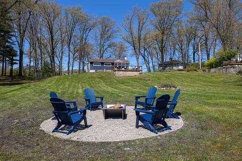 Firepit with chairs