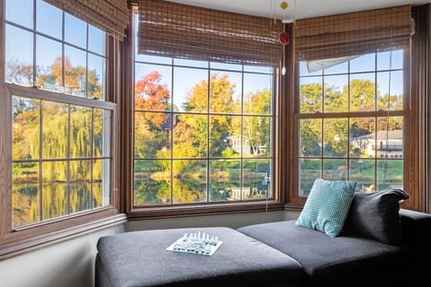 Willow on the Pond - 4BR/2.5BA - MTM Premier 