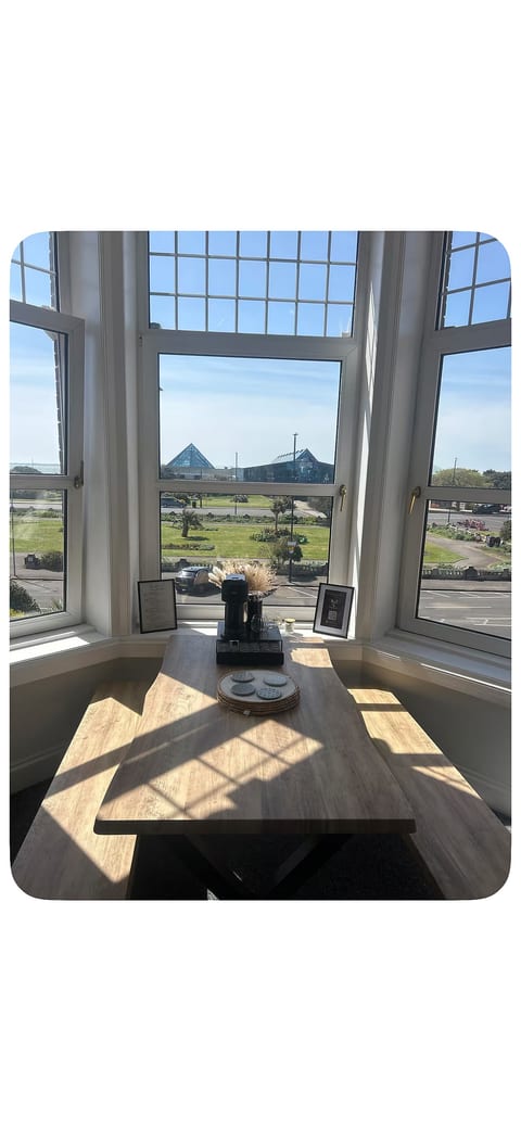 costal sea-apartment|sleeps 5x |2BR|Parking