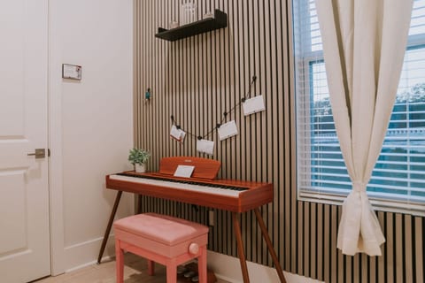 3rd Bedroom with keyboard