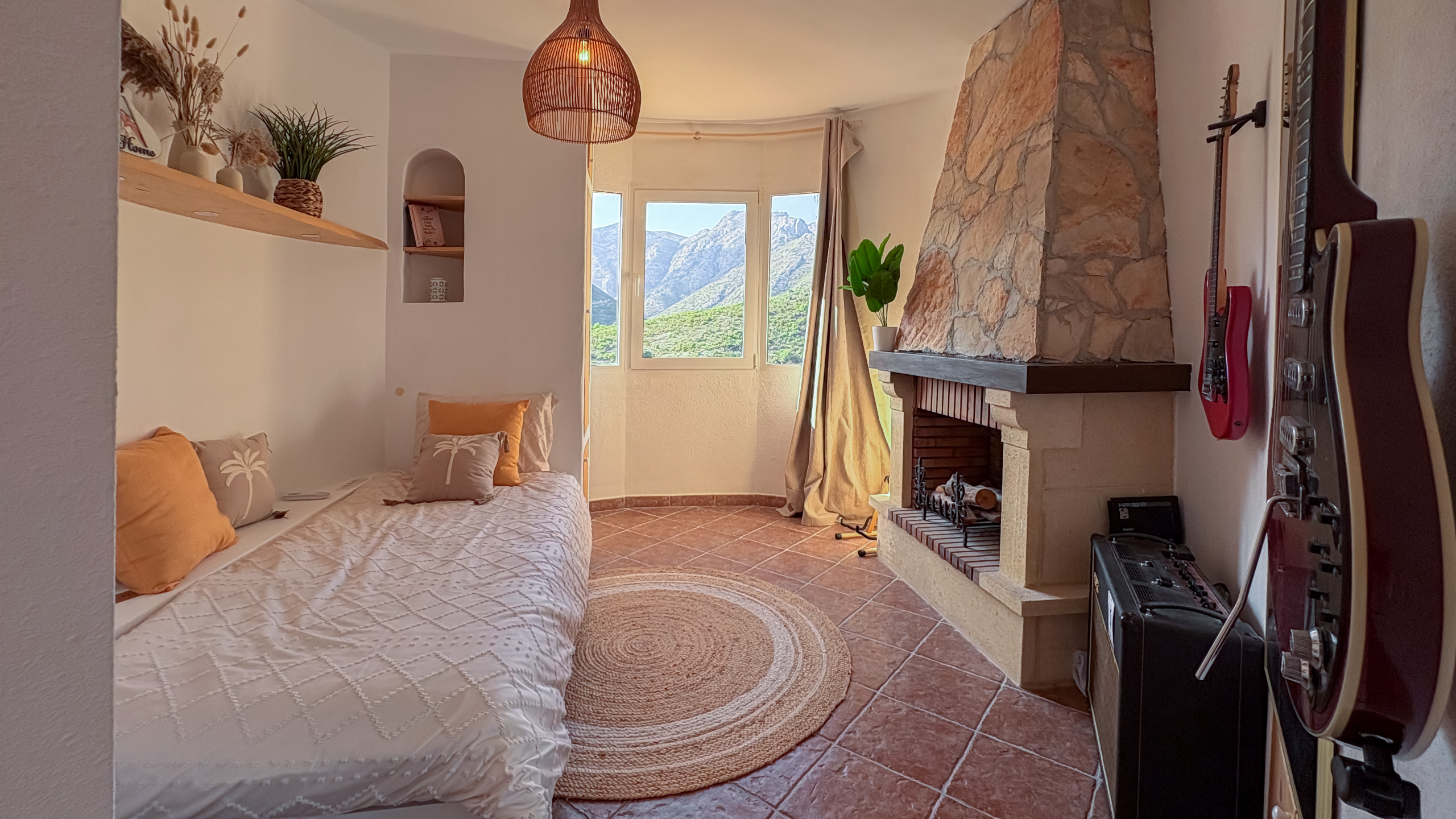 Tower bedroom Musica