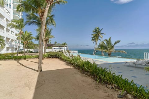 GateAway Ocean Side Juan Dolio Beach WiFi Pool AC