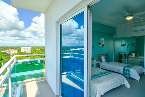 Tropical BeachSide Apartment 4PAX AC Las Velas