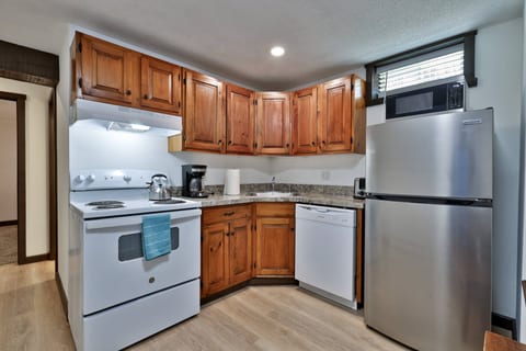 The full kitchen has a range, microwave, dishwasher, refrigerator and coffee maker for meals on your schedule.
