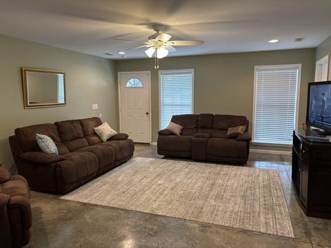 The living area has 5 recliners (two with motors for going up and down).