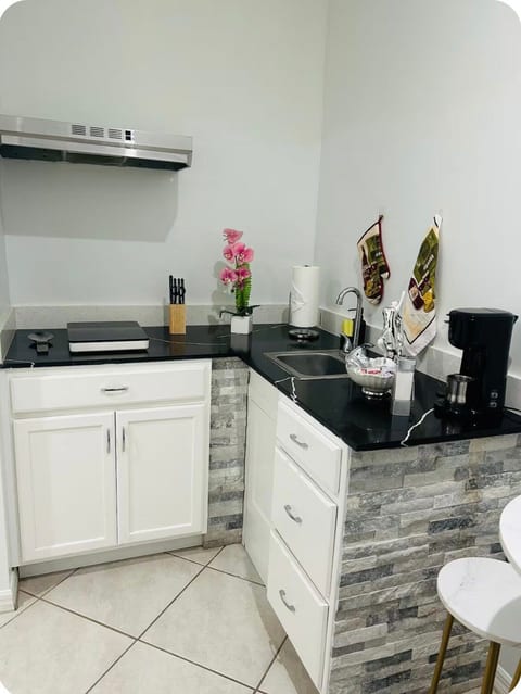 Private 2-bedroom studio with separate entrance image 3