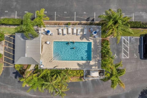 Captains Cove