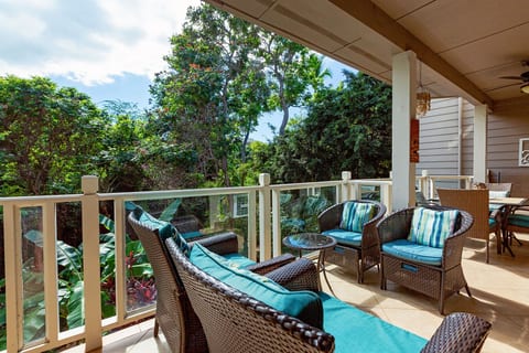 Privacy guaranteed on the lanai! No golfers yelling fore or pool noise.