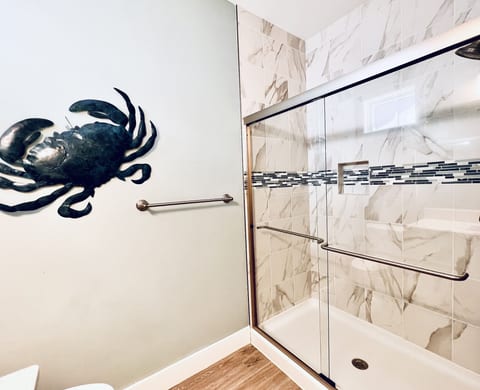 King Master #1 Full Sized Tiled Shower