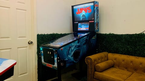 PinballArcade Free Pool Heat, HotTub, Beach, Sound