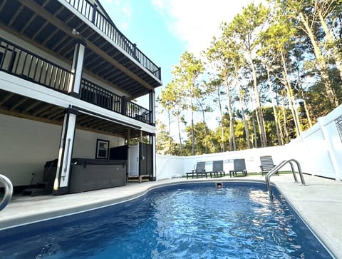 Sound Beach/Access,Elevator Pool, HotTub Game Room