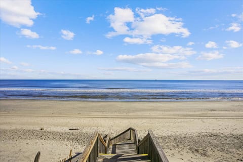 Sound Beach/Access,Elevator Pool, HotTub Game Room