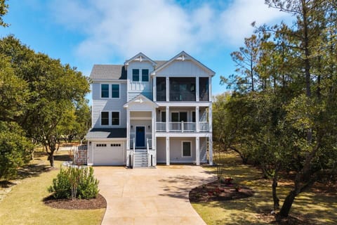 OBX,Pool&HotTub,BeachAccess,GameRoom,Golf,Resort