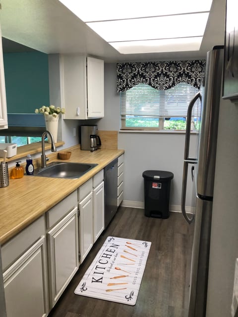 Delightful 2b2b Condo in Portland/Beaverton