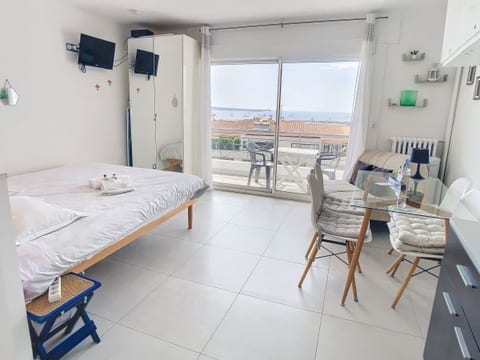 Lovely, modern studio with sea view 117