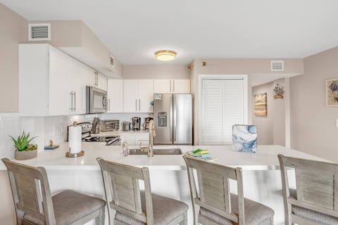 [Kitchen] Fully equipped & stocked