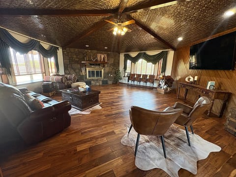 Large ranch home on acreage with beautiful sunsets image 1