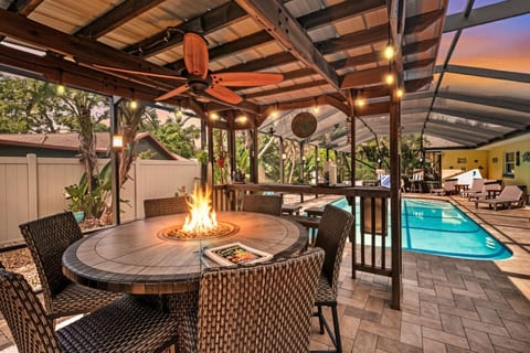Twin Oaks | Pool, Tiki Bar, Fire Pit | 5 Min Beach