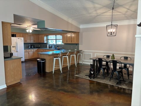 9 Palms Beach House image 3
