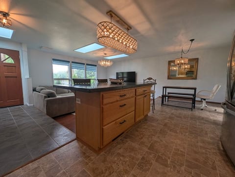 total 8-9 seats. 4 island. 4-5 dining table.