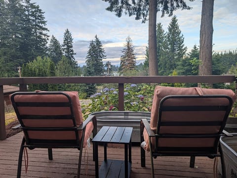 Invite Inn | Lake View | Fire Pit | Grill image 1